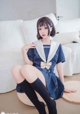 女子头戴鲨鱼夹摔倒后成植物人
